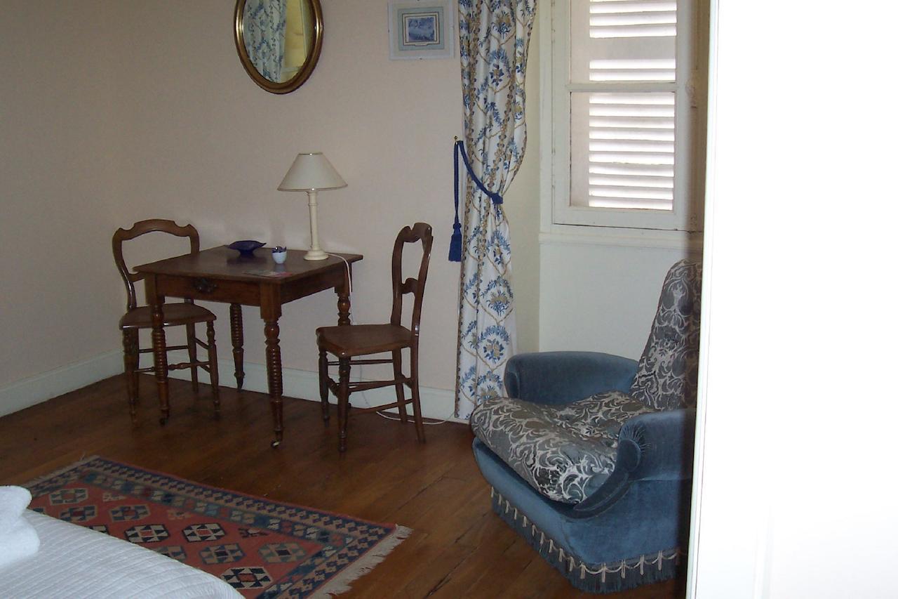 Bed and Breakfast Chateau Champigny à Maillet  Chambre photo