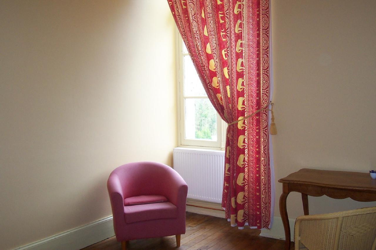 Bed and Breakfast Chateau Champigny à Maillet  Chambre photo